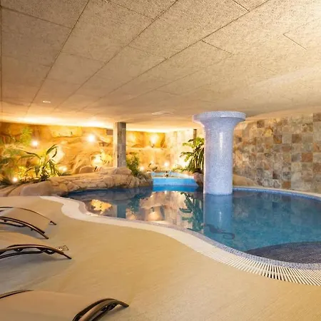 Villa Luxueuse, 2 Piscines, Et Salle De Sport, 5 Chambres, 4 Salles De Bain Palau Saverdera