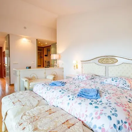 Luxueuse, 2 Piscines, Et Salle De Sport, 5 Chambres, 4 Salles De Bain Palau Saverdera