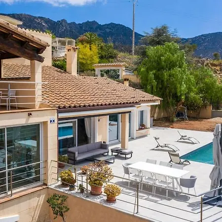 Villa Luxueuse, 2 Piscines, Et Salle De Sport, 5 Chambres, 4 Salles De Bain