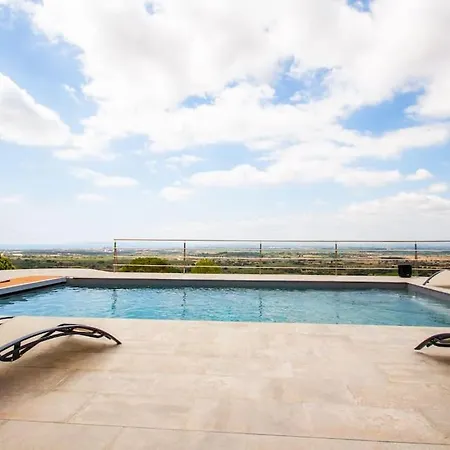 Luxueuse, 2 Piscines, Et Salle De Sport, 5 Chambres, 4 Salles De Bain Villa *