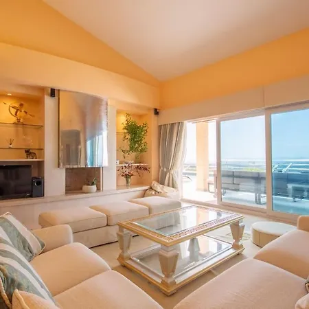 Villa Luxueuse, 2 Piscines, Et Salle De Sport, 5 Chambres, 4 Salles De Bain *
